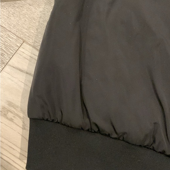 COS Unisex Bomber Puffer Jacket - Picture 3 of 6